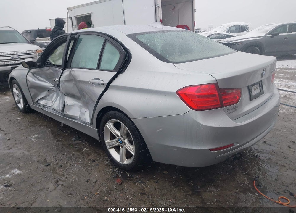 2014 BMW 3 SERIES VIN: WBA3A5G54ENP30557