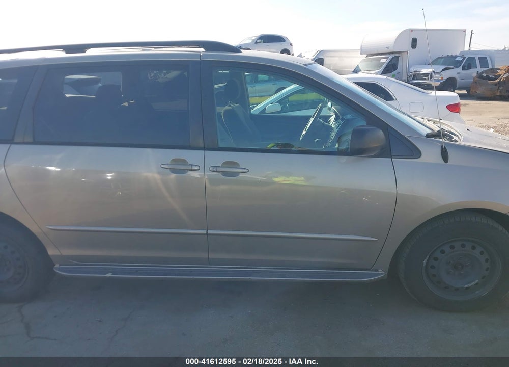 2004 TOYOTA SIENNA VIN: 5TDZA23C04S024565
