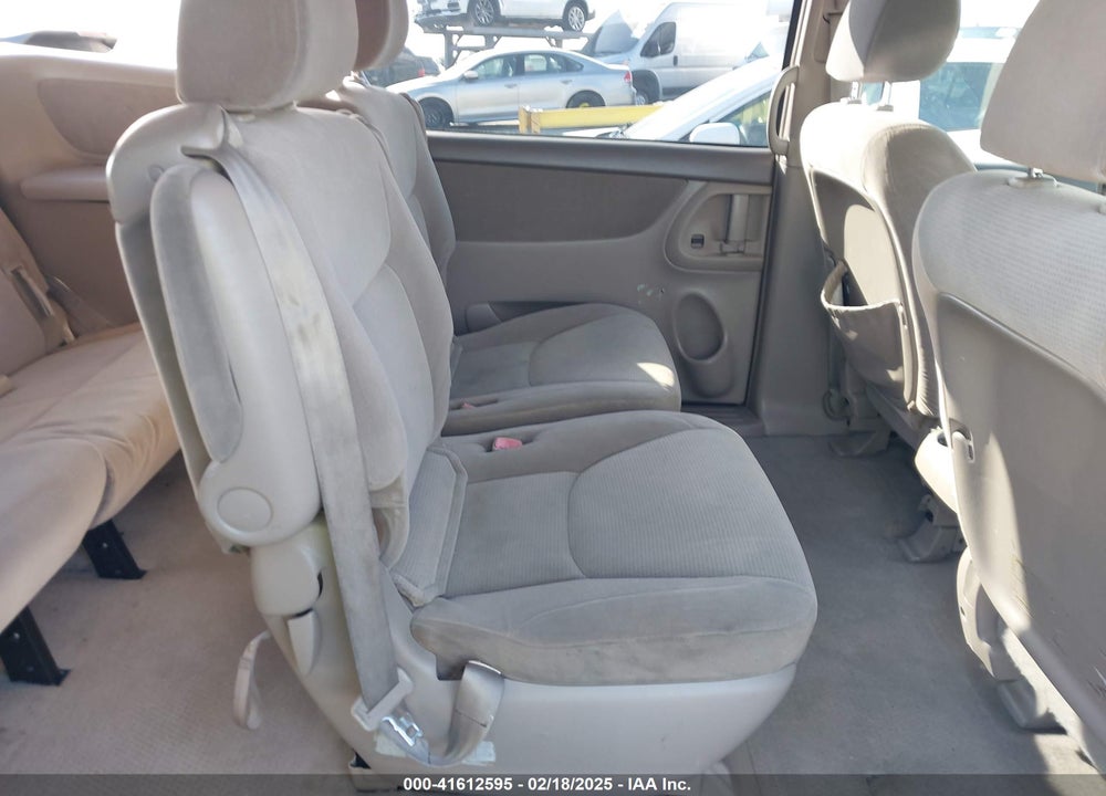 2004 TOYOTA SIENNA VIN: 5TDZA23C04S024565