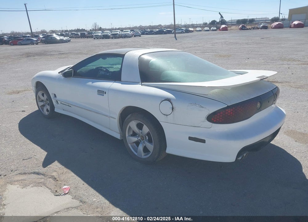 2000 PONTIAC FIREBIRD TRANS AM VIN: 2G2FV22G1Y2147086
