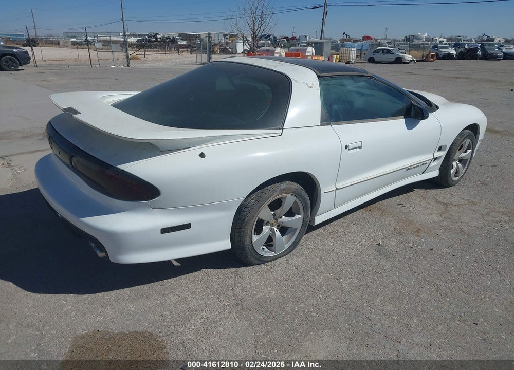 2000 PONTIAC FIREBIRD TRANS AM VIN: 2G2FV22G1Y2147086