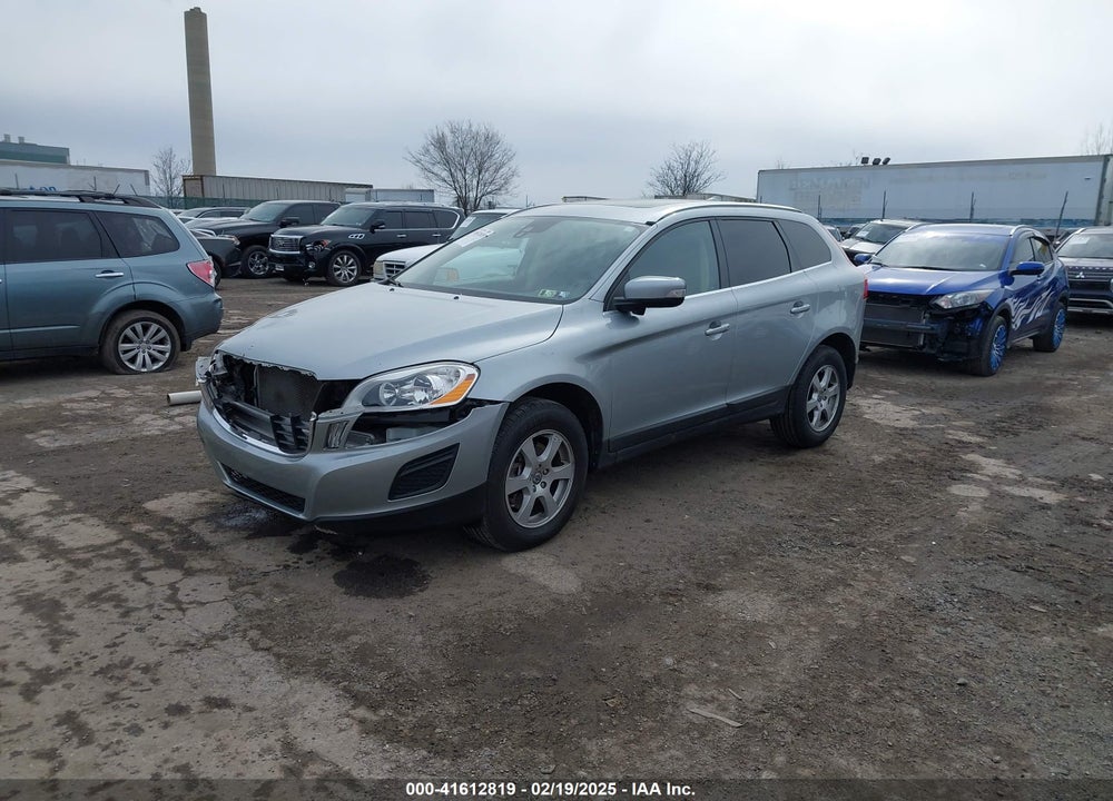 2011 VOLVO XC60 VIN: YV4940DZ4B2190040