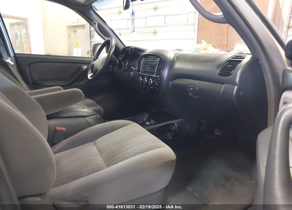 2005 TOYOTA TUNDRA VIN: 5TBDT44105S474501