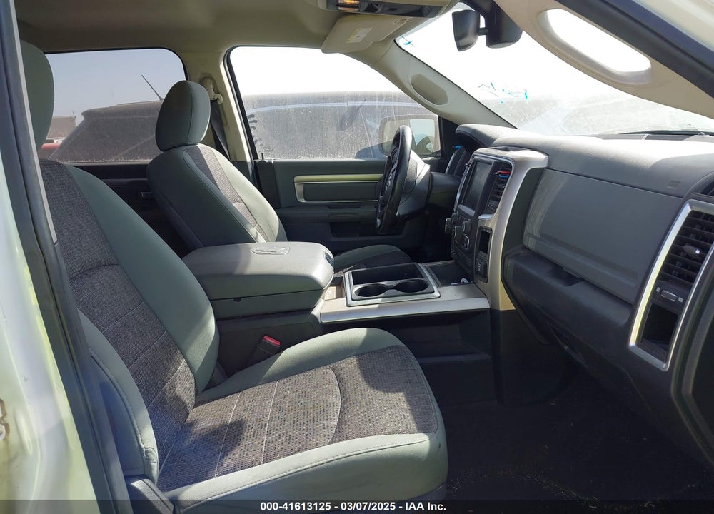 2015 RAM 1500 VIN: 1C6RR7LT5FS642438