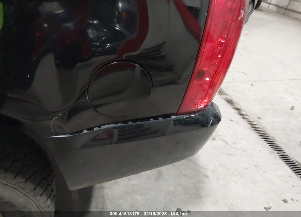 2007 GMC YUKON SLE VIN: 1GKFC13047J317257