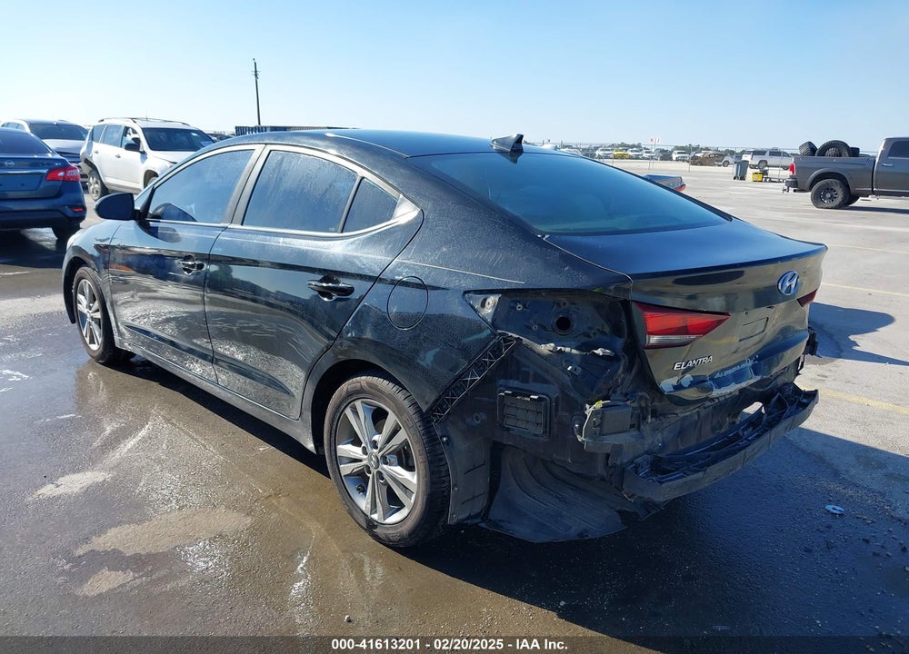 2018 HYUNDAI ELANTRA VIN: KMHD84LF3JU504159
