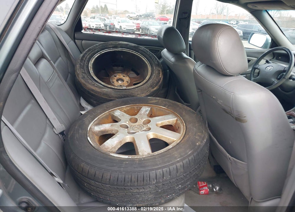 2002 TOYOTA AVALON XLS VIN: 4T1BF28BX2U244691