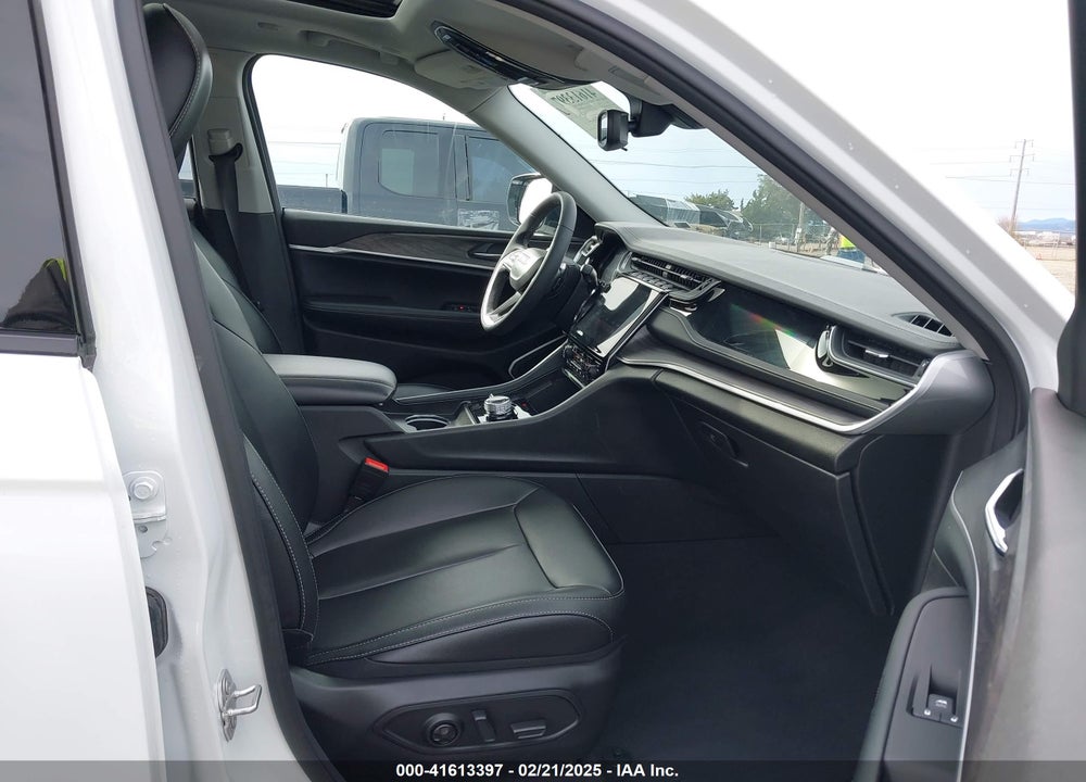 2024 JEEP GRAND CHEROKEE 4XE VIN: 1C4RJYB66R8958675