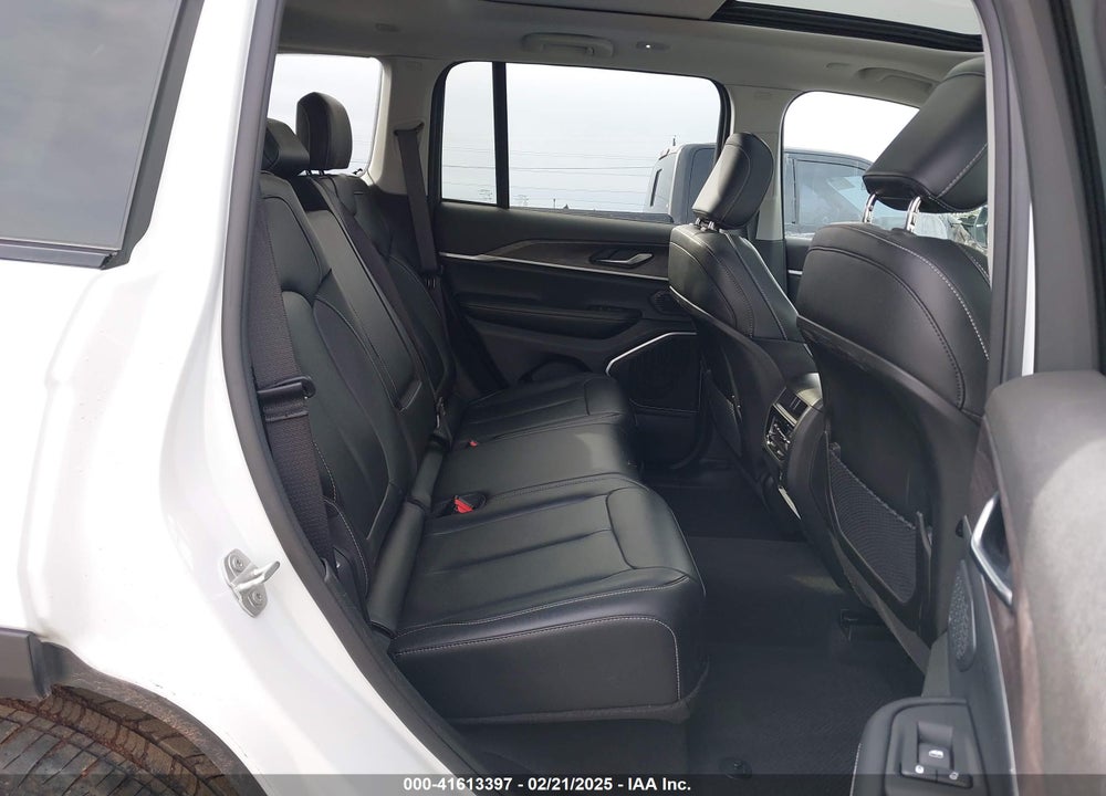 2024 JEEP GRAND CHEROKEE 4XE VIN: 1C4RJYB66R8958675