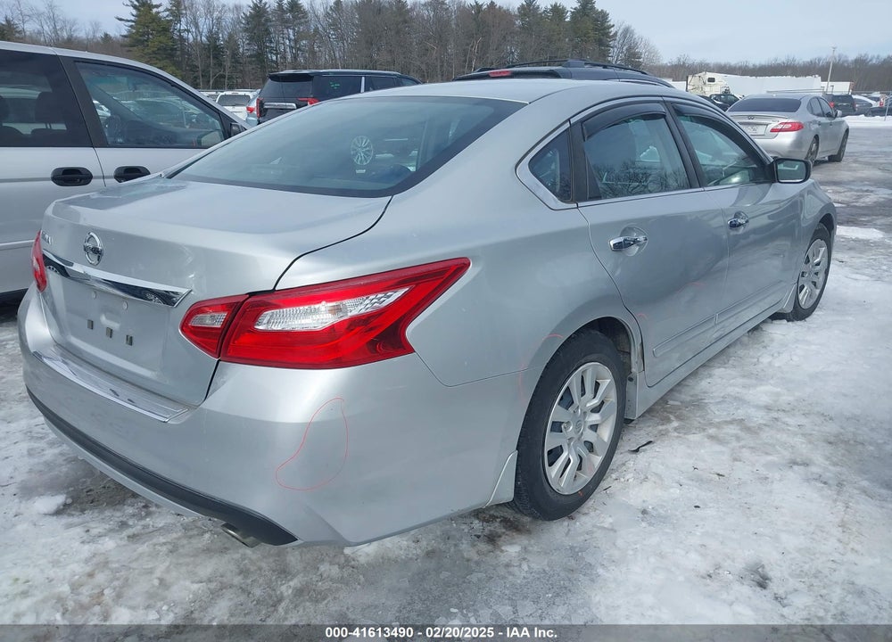 2017 NISSAN ALTIMA VIN: 1N4AL3AP3HN331409