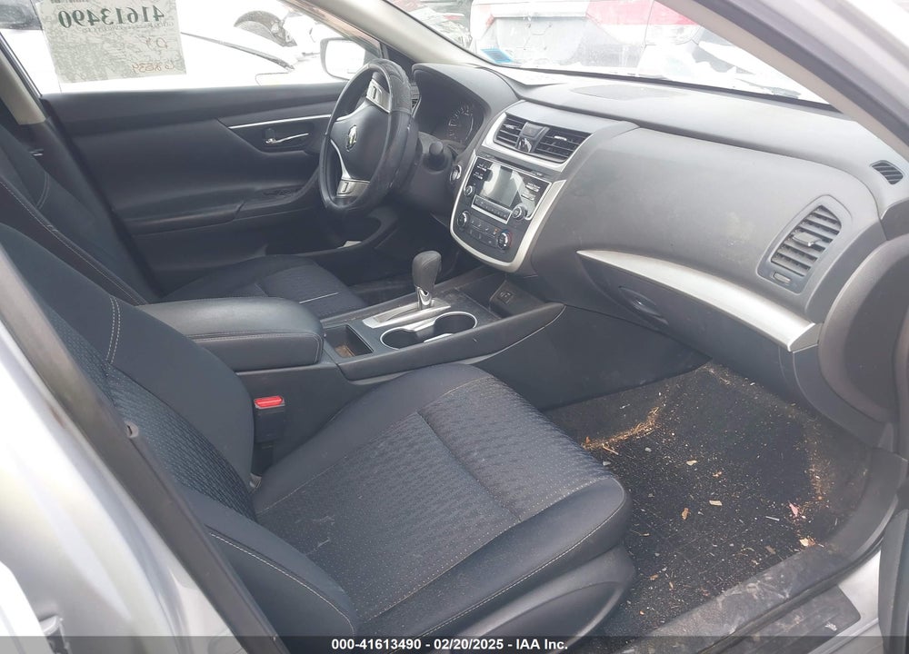 2017 NISSAN ALTIMA VIN: 1N4AL3AP3HN331409