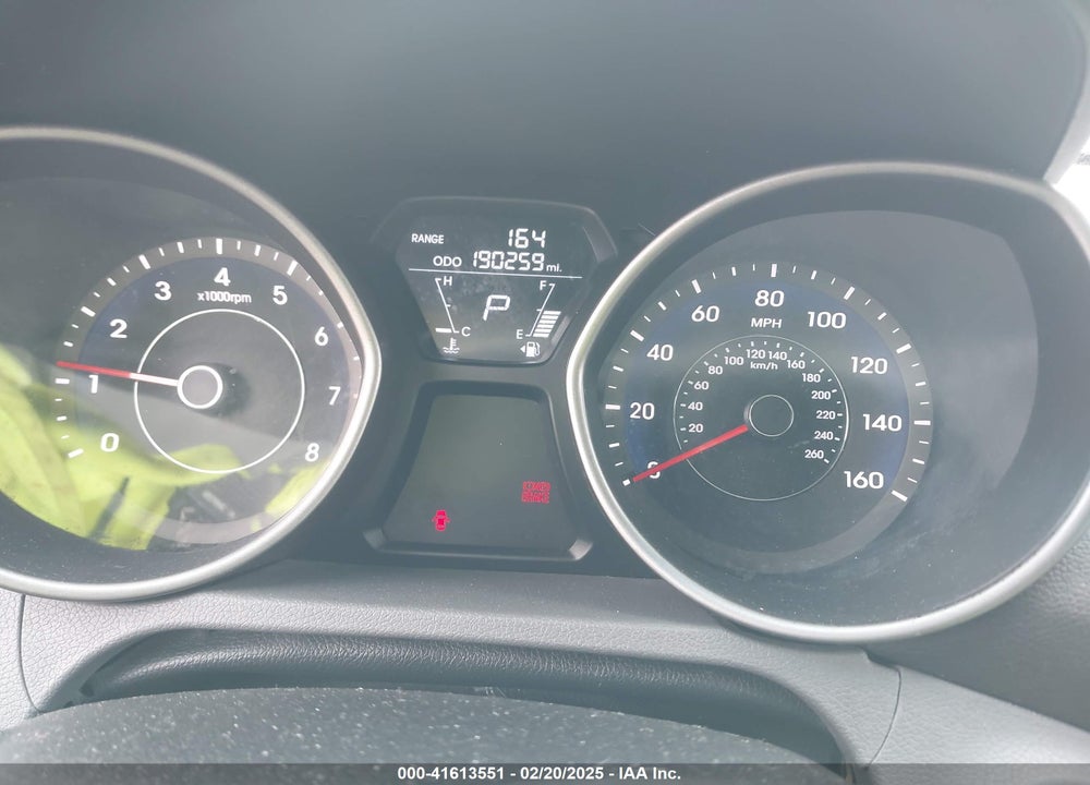 2011 HYUNDAI ELANTRA VIN: 5NPDH4AE8BH000328