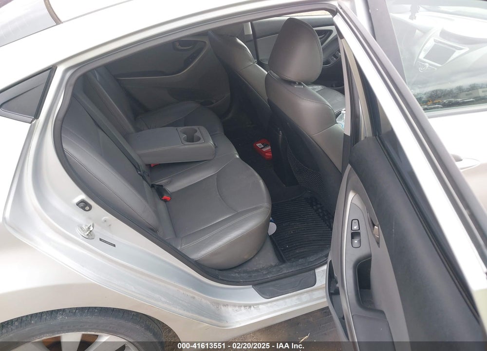 2011 HYUNDAI ELANTRA VIN: 5NPDH4AE8BH000328