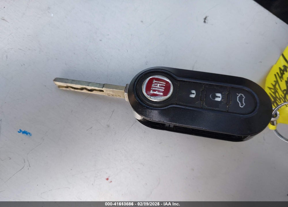 2013 FIAT 500E VIN: 3C3CFFGE6DT727575