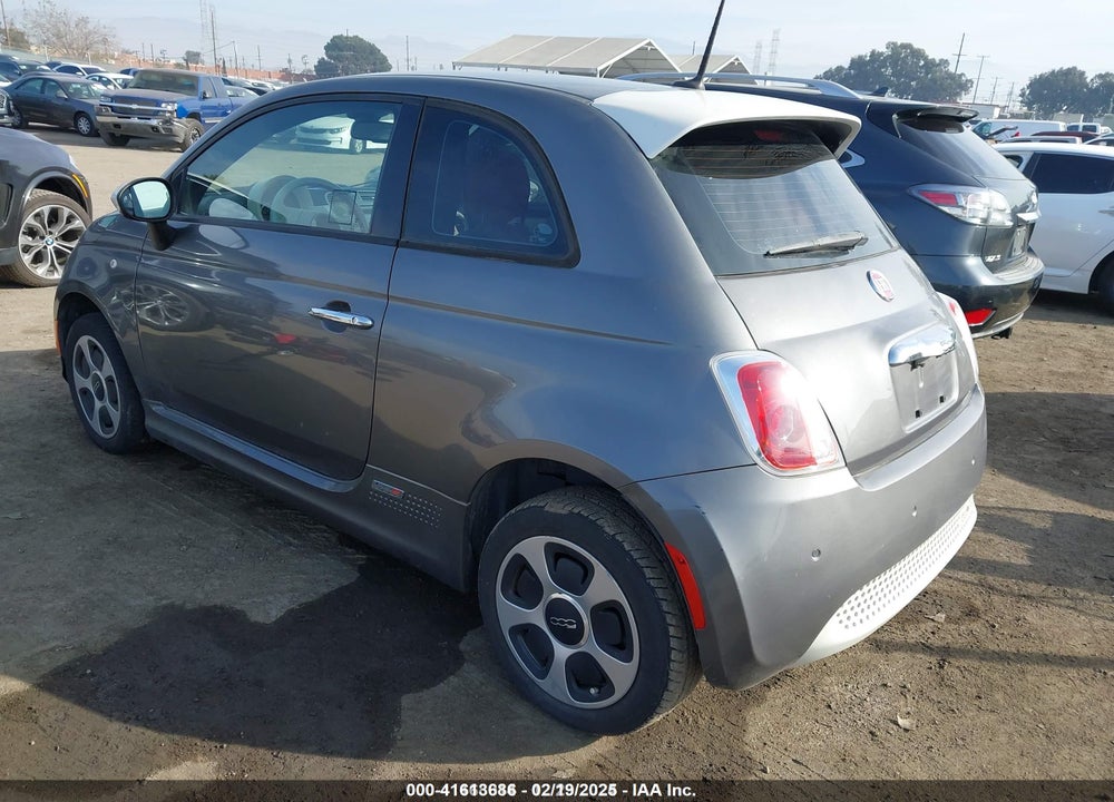 2013 FIAT 500E VIN: 3C3CFFGE6DT727575