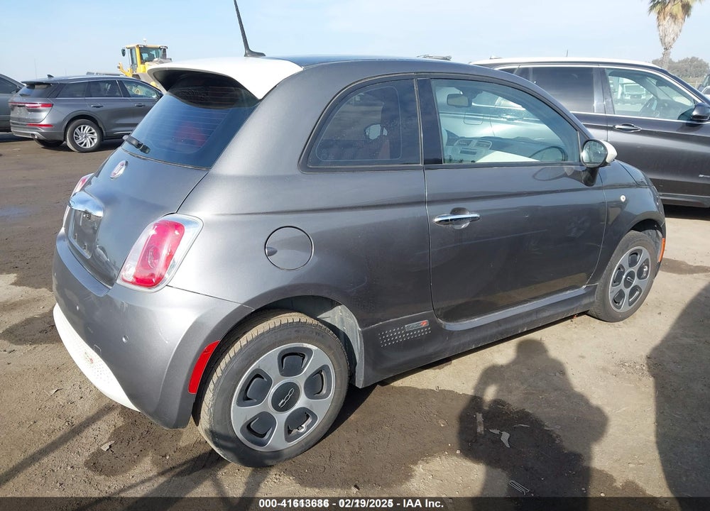 2013 FIAT 500E VIN: 3C3CFFGE6DT727575