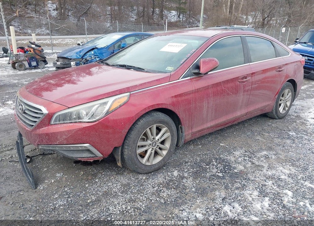 2015 HYUNDAI SONATA VIN: 5NPE24AF5FH152068