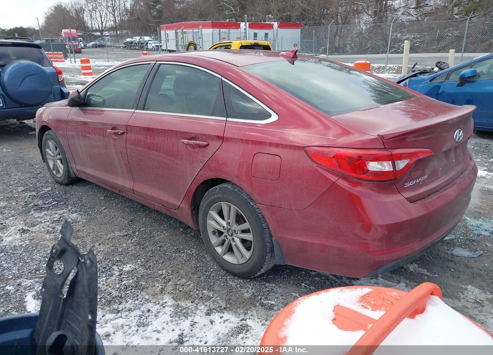 2015 HYUNDAI SONATA VIN: 5NPE24AF5FH152068