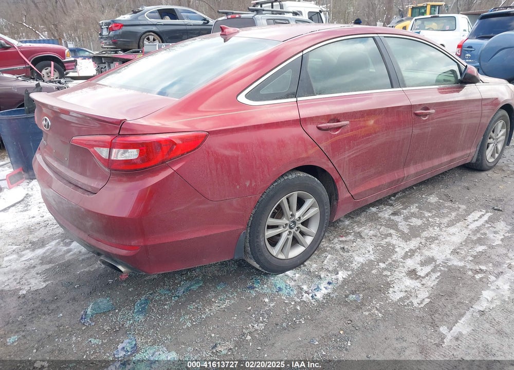 2015 HYUNDAI SONATA VIN: 5NPE24AF5FH152068