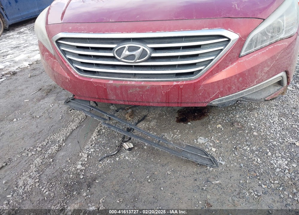 2015 HYUNDAI SONATA VIN: 5NPE24AF5FH152068