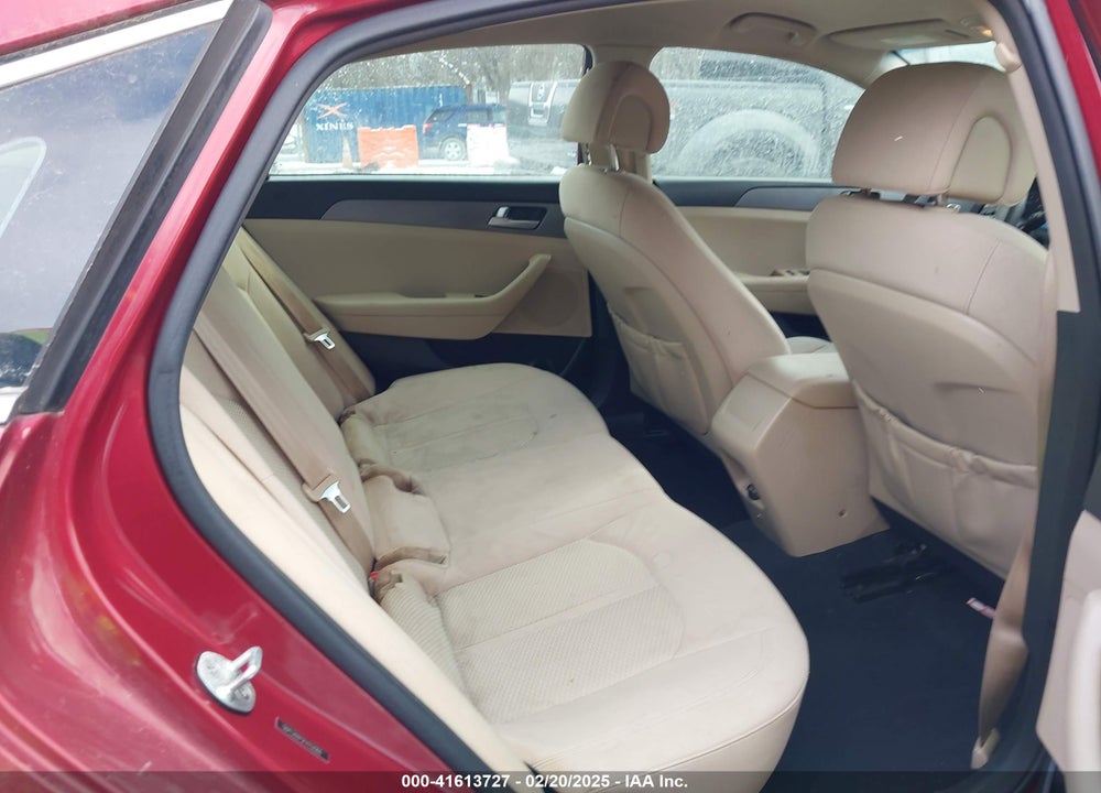 2015 HYUNDAI SONATA VIN: 5NPE24AF5FH152068