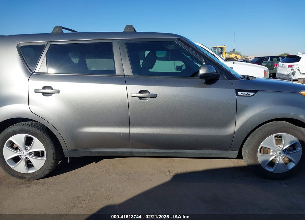 2015 KIA SOUL VIN: KNDJN2A20F7215881