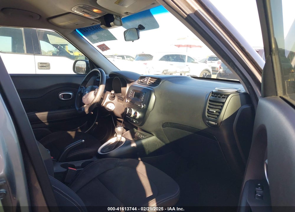 2015 KIA SOUL VIN: KNDJN2A20F7215881