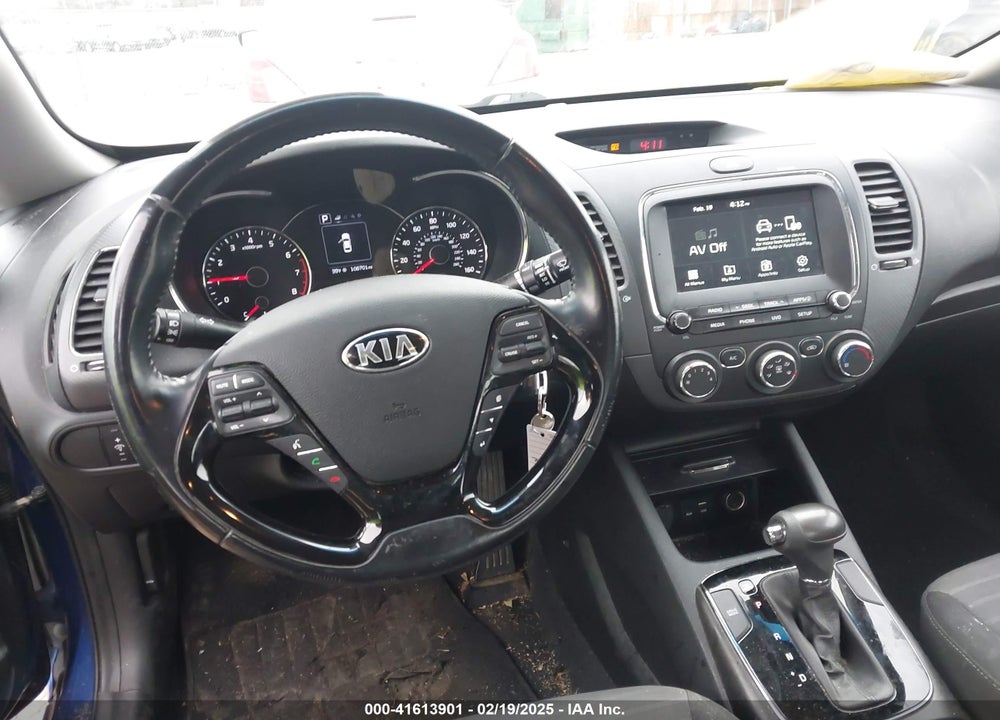 2018 KIA FORTE VIN: 3KPFL4A7XJE192332