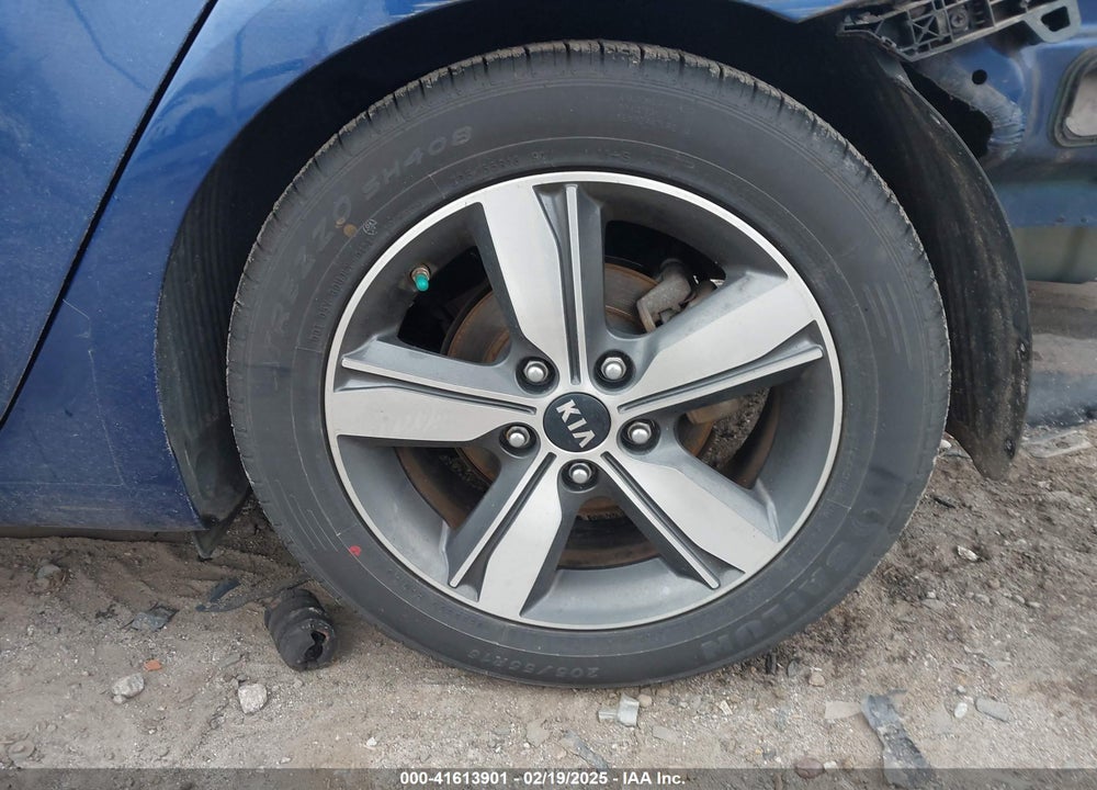 2018 KIA FORTE VIN: 3KPFL4A7XJE192332