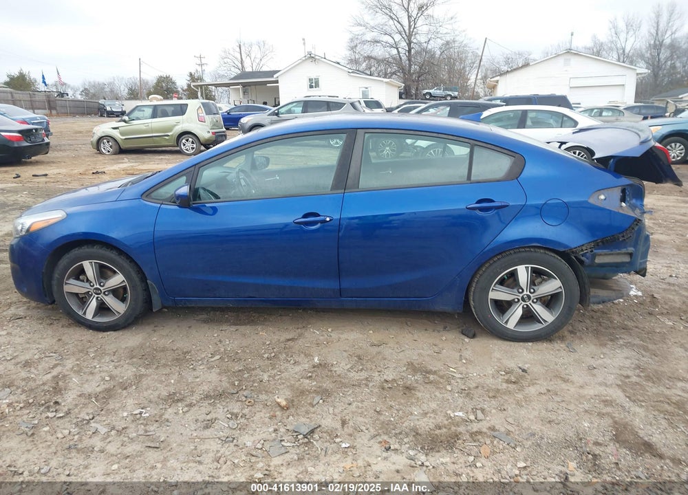 2018 KIA FORTE VIN: 3KPFL4A7XJE192332