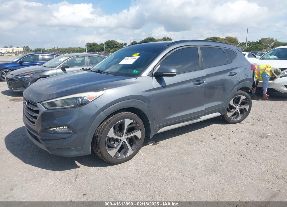 2018 HYUNDAI TUCSON VALUE VIN: KM8J33A2XJU726421