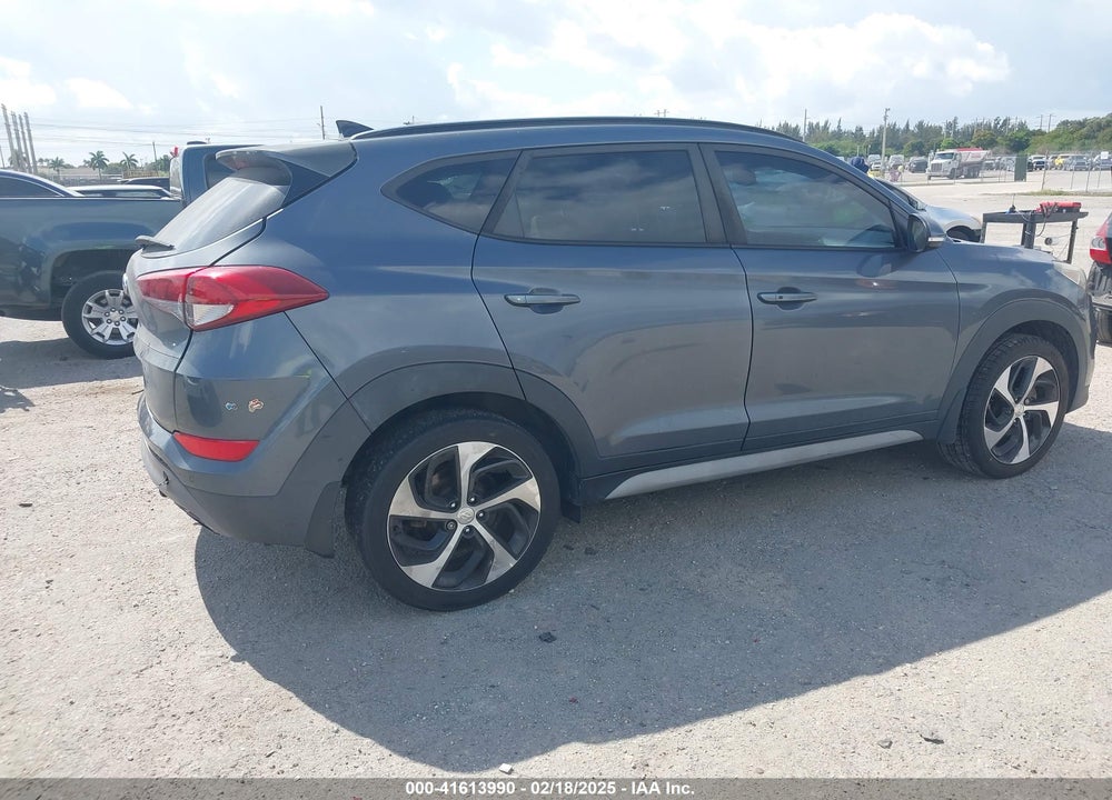 2018 HYUNDAI TUCSON VALUE VIN: KM8J33A2XJU726421