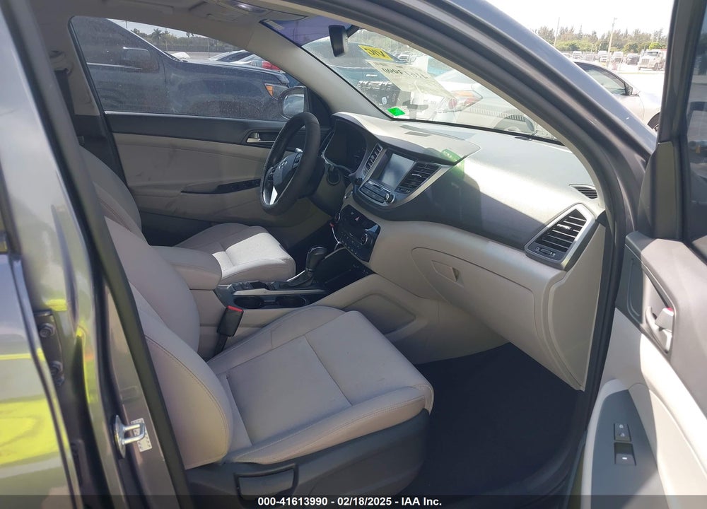 2018 HYUNDAI TUCSON VALUE VIN: KM8J33A2XJU726421