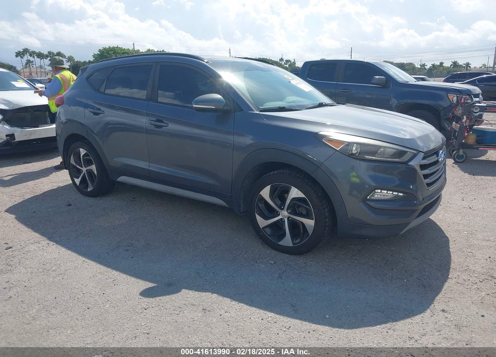 2018 HYUNDAI TUCSON VALUE VIN: KM8J33A2XJU726421