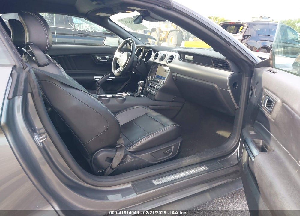 2022 FORD MUSTANG VIN: 1FATP8UH5N5104538