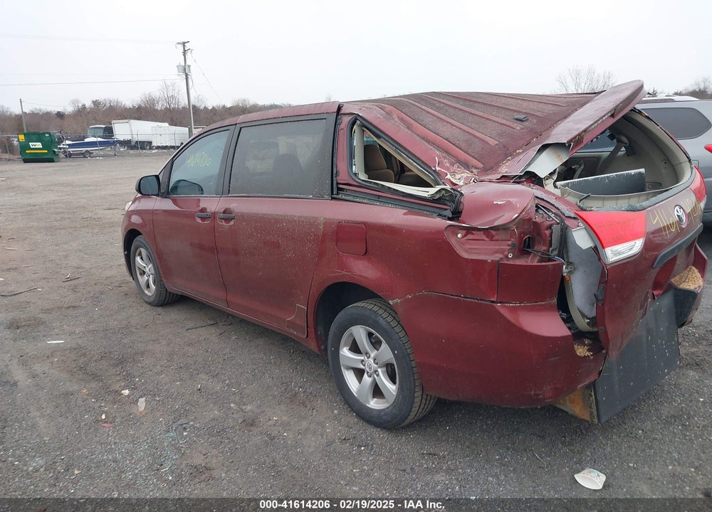 2011 TOYOTA SIENNA VIN: 5TDKA3DCXBS001510