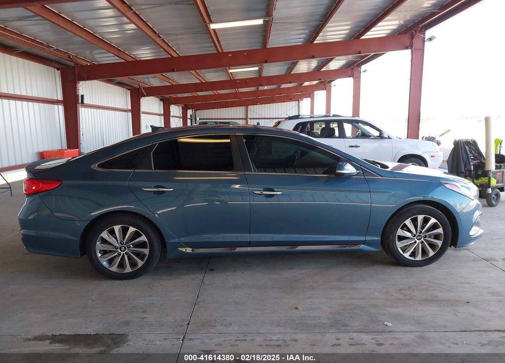 2016 HYUNDAI SONATA VIN: 5NPE34AF4GH365690