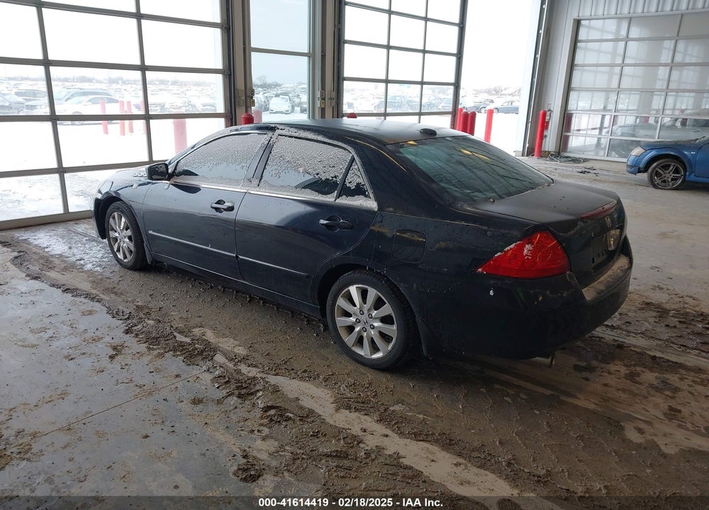 2007 HONDA ACCORD VIN: 1HGCM665X7A010810