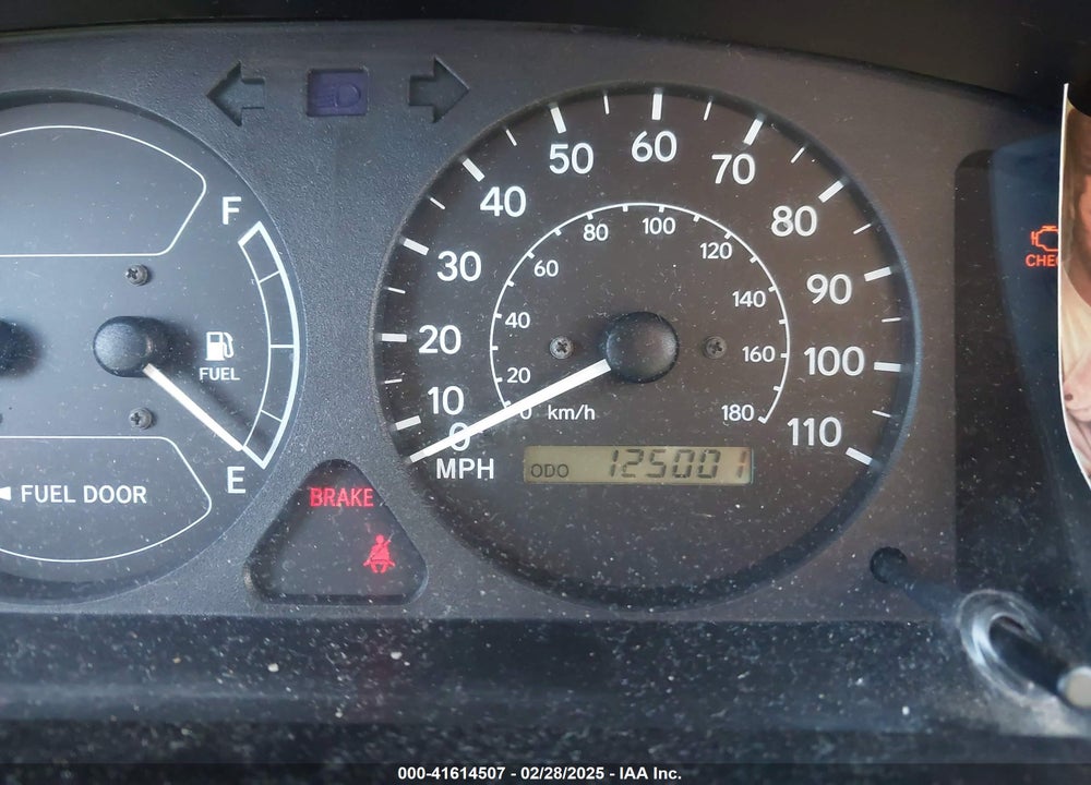 1999 TOYOTA COROLLA CE VIN: 2T1BR12E2XC111081