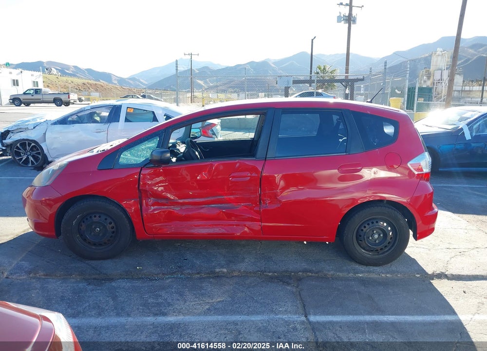 2009 HONDA FIT VIN: JHMGE88219C005870