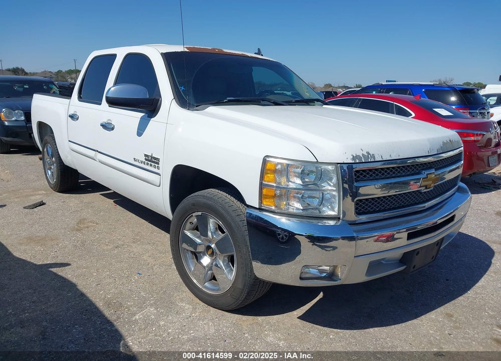 2013 CHEVROLET SILVERADO 1500 LT VIN: 3GCPCSE01DG242789