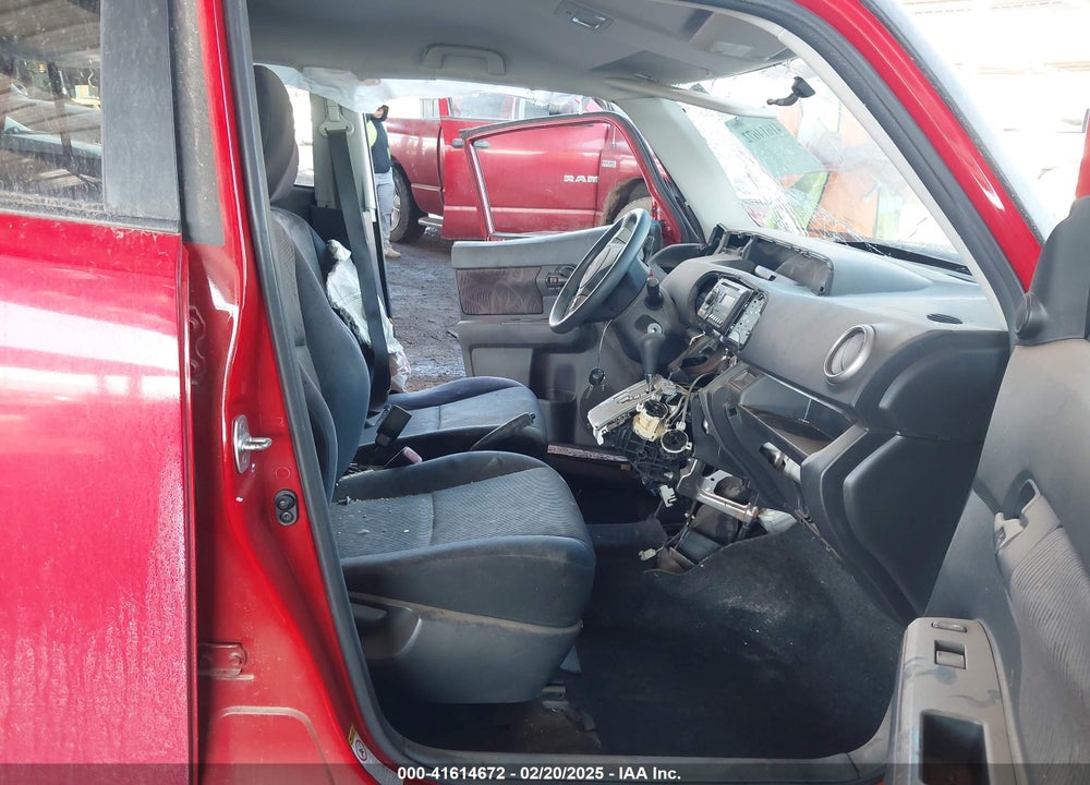2013 SCION XB VIN: JTLZE4FE0DJ036813