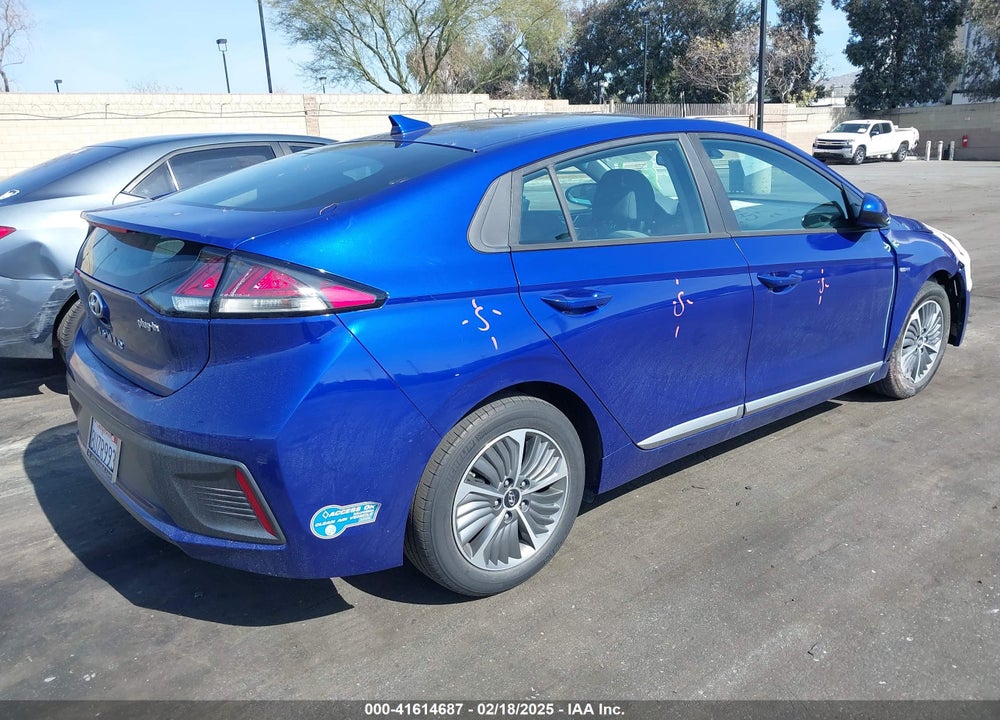 2020 HYUNDAI IONIQ PLUG-IN HYBRID SE VIN: KMHC65LD1LU201180