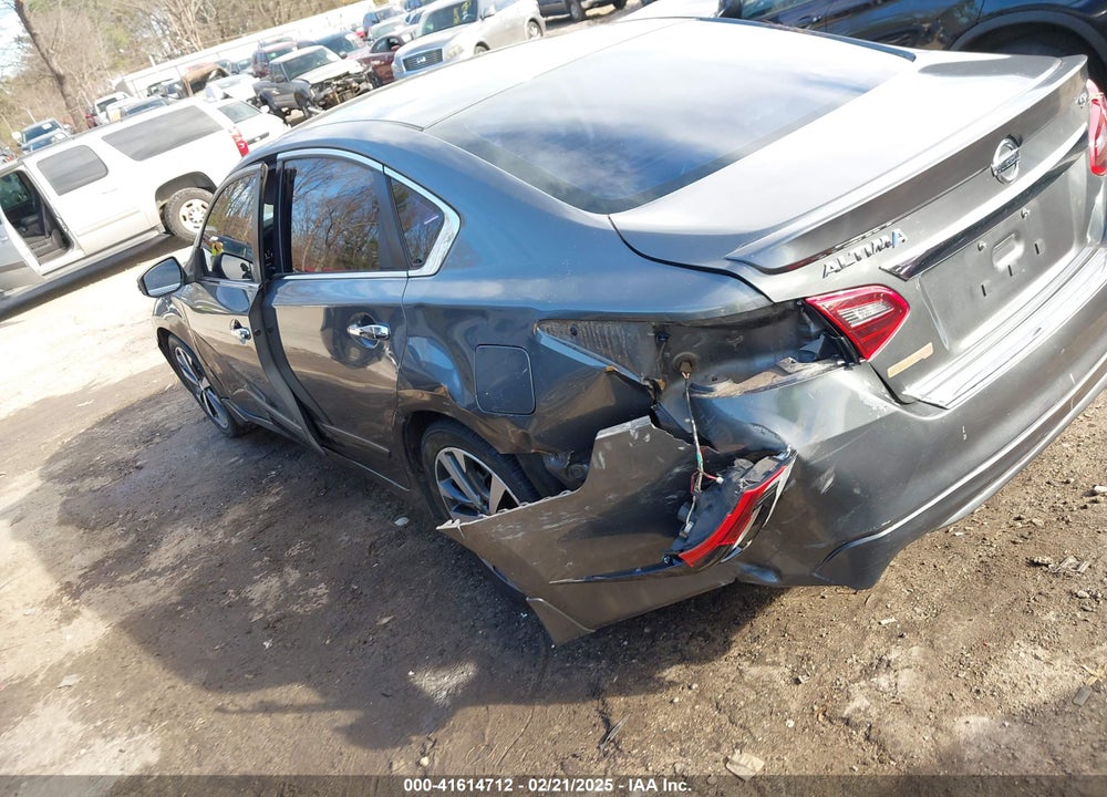 2017 NISSAN ALTIMA VIN: 1N4AL3AP2HC127583