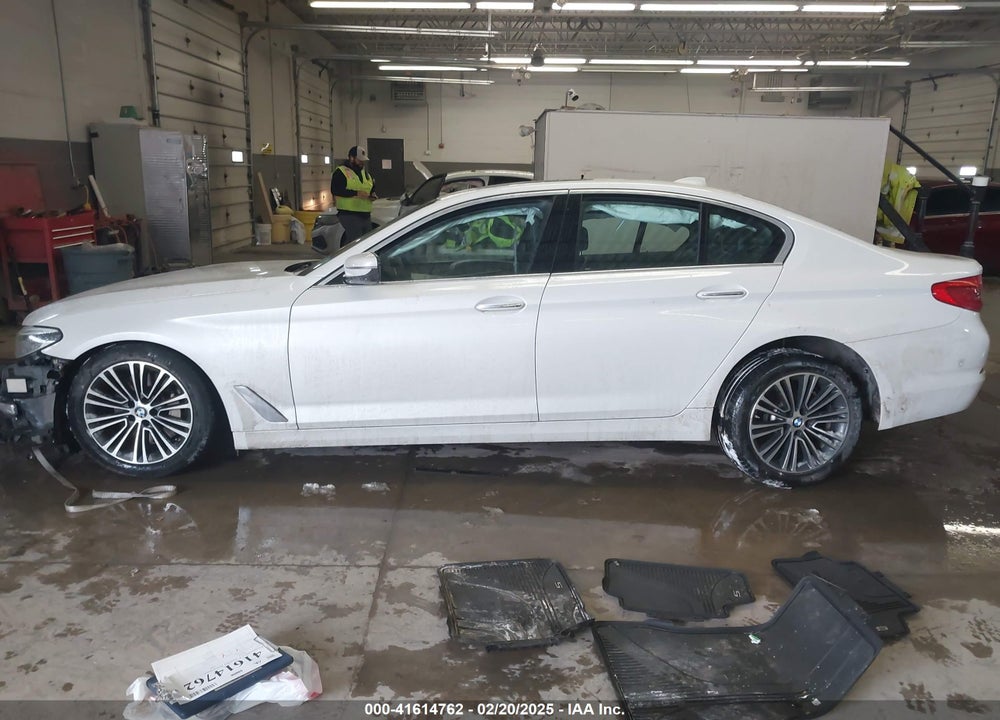 2017 BMW 540I VIN: WBAJE7C34HG888577