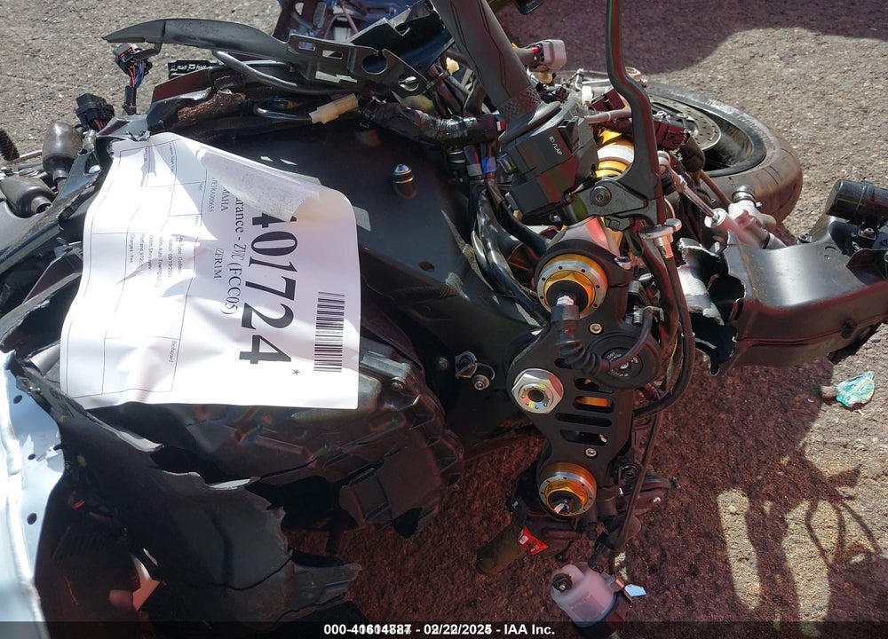 2024 YAMAHA YZFR1M VIN: JYARN67E3RA000655
