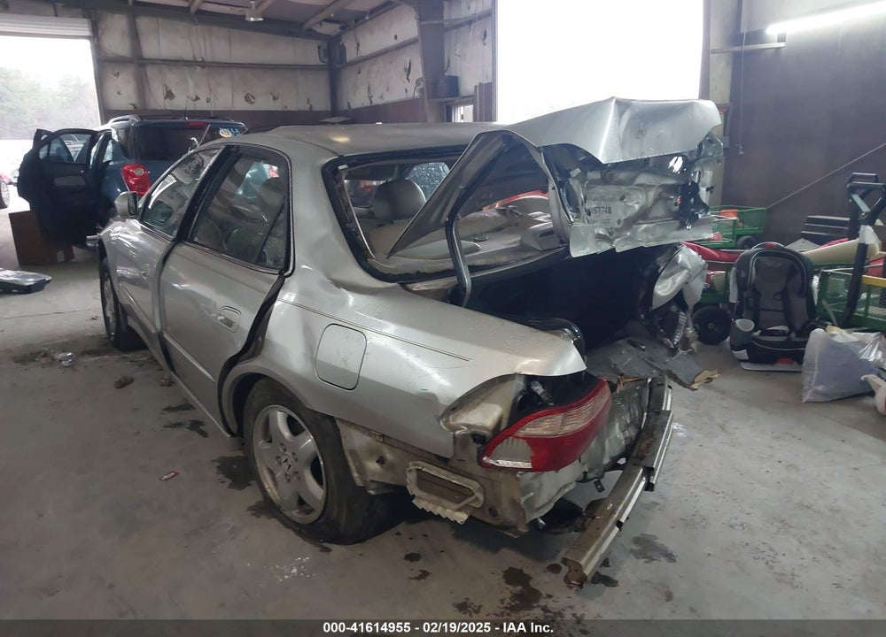 1999 HONDA ACCORD EX V6 VIN: 1HGCG1651XA026114