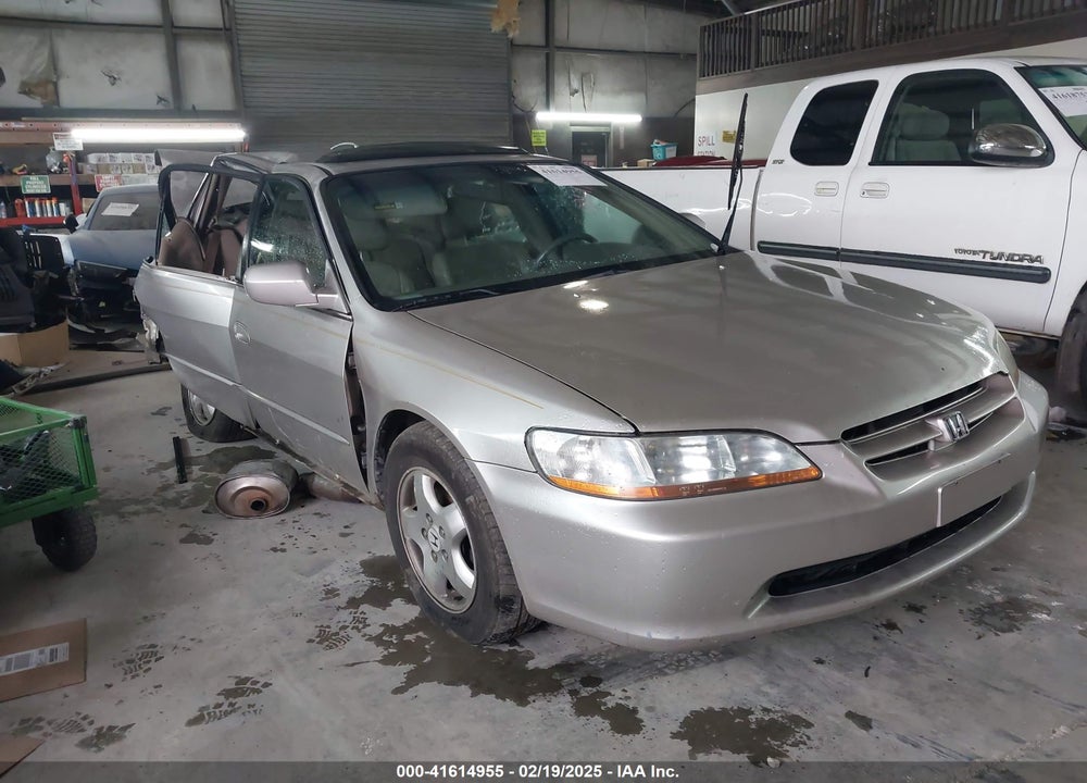 1999 HONDA ACCORD EX V6 VIN: 1HGCG1651XA026114