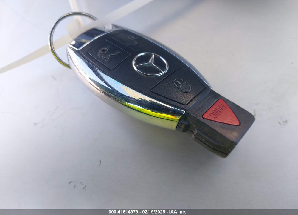 2009 MERCEDES-BENZ C 300 VIN: WDDGF54X49R055857