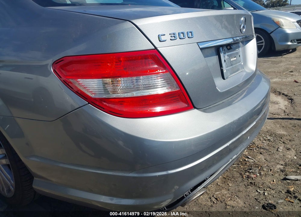 2009 MERCEDES-BENZ C 300 VIN: WDDGF54X49R055857